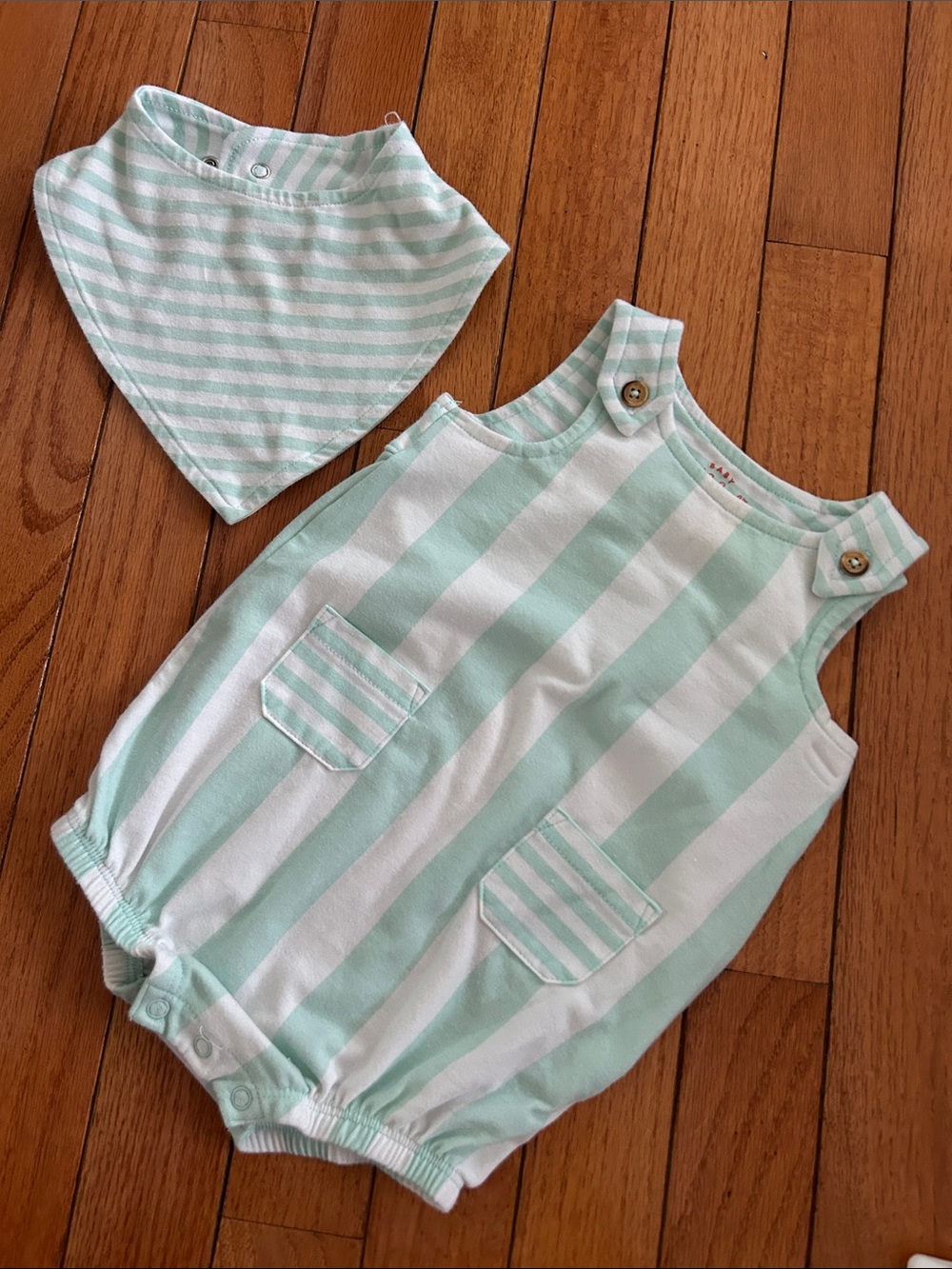 Cat & Jack Baby Romper 2-piece outfit 3-6 months